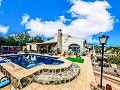 Villa mit atemberaubender Aussicht und Pool in Inland Villas Spain