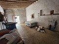 3 Bedroom, 2 bathroom urban house for modernising in Barinas in Inland Villas Spain