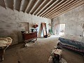 Maison urbaine de 3 chambres et 2 salles de bains à moderniser à Barinas in Inland Villas Spain