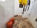3 Bedroom, 2 bathroom urban house for modernising in Barinas in Inland Villas Spain