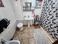 Maison urbaine de 3 chambres et 2 salles de bains à moderniser à Barinas in Inland Villas Spain