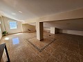 Groot herenhuis met 5 slaapkamers en binnenzwembad in Inland Villas Spain