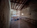 Ruim landhuis met 8 te renoveren kamers in Yecla in Inland Villas Spain