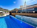 Wunderschöne Villa mit Sommerküche in Barinas in Inland Villas Spain