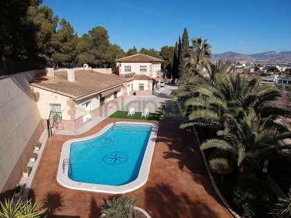 Chalet independiente en Monóvar